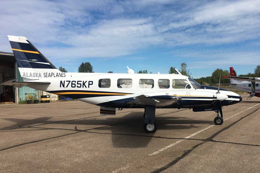 Piper Navajo Chieftain - Fly Alaska Seaplanes